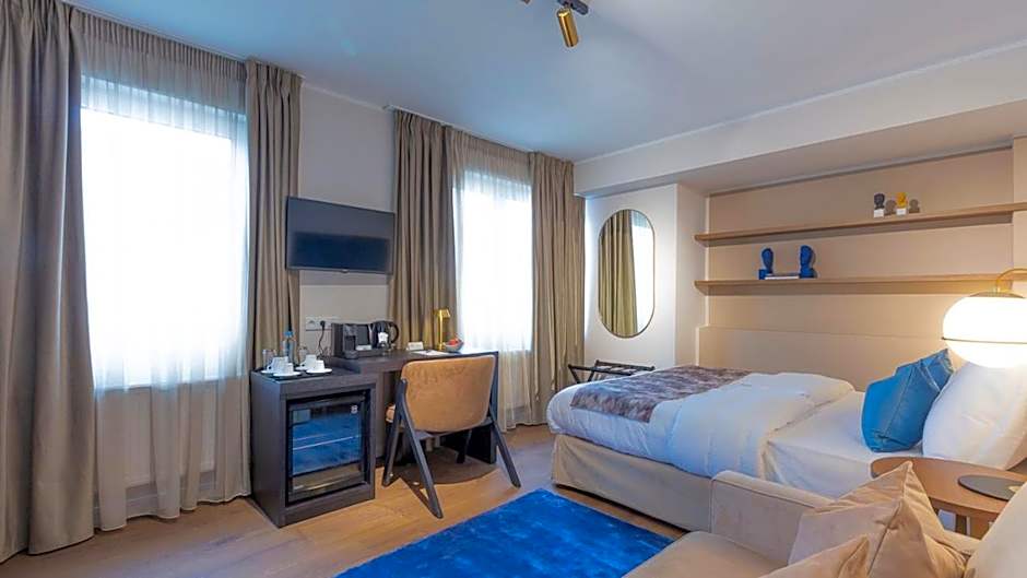 Delphi Hotel & Restaurant