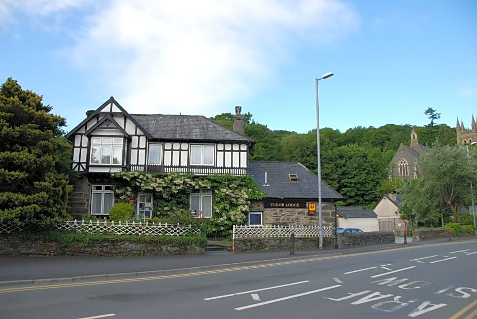 Tudor Lodge
