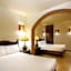 Hotel Casa del Virrey & Suites