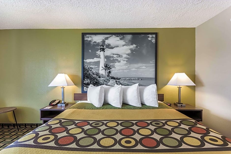 Super 8 by Wyndham Ocala I-75
