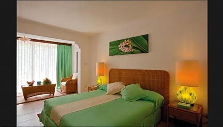 SEAVIEW CHUI CLASS COTTAGE