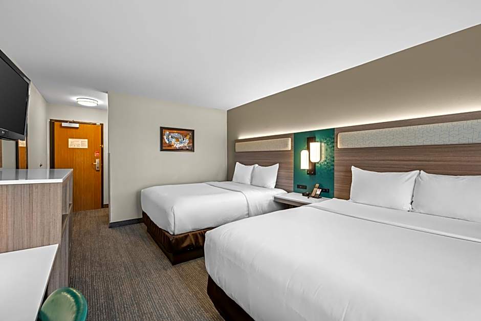 Econo Lodge Inn & Suites Santa Fe South
