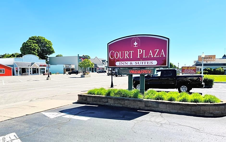 Court Plaza Inn & Suites of Mackinaw