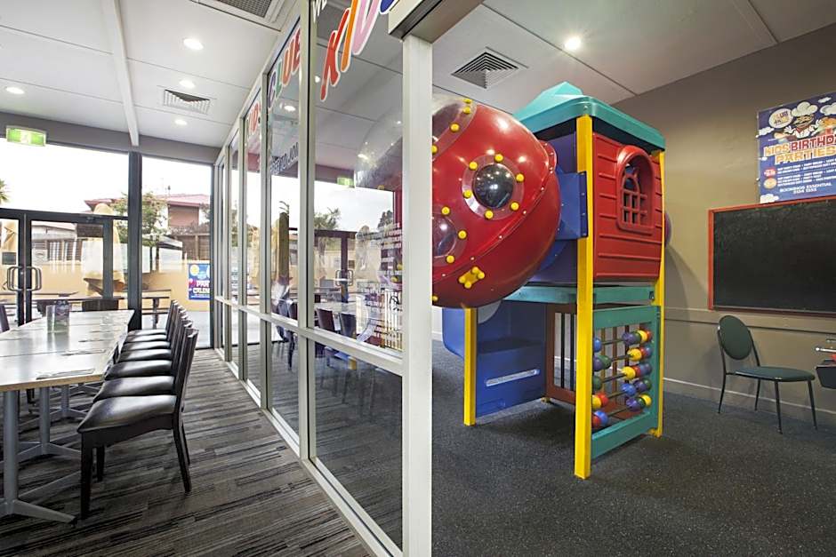 Nightcap at Morwell Hotel