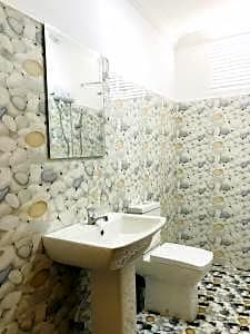 Royal White Tourist Rest