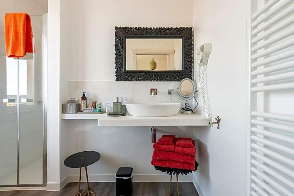 Eleventh Floor Suites