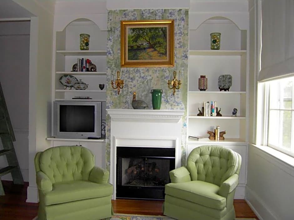 The Firehouse Inn