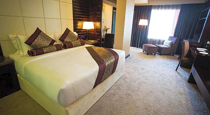 Hotel Royale Signature