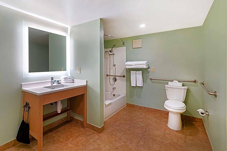 Best Western Inn & Suites Rutland/Killington