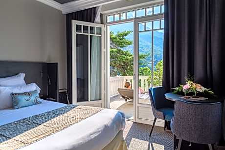 Family Room (2 Adults + 2 Children)