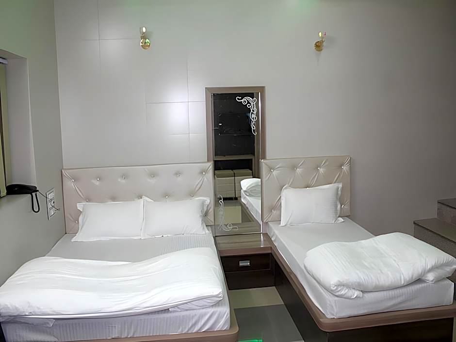 Hotel Bajaj Lake Palace – Ajmer, GA