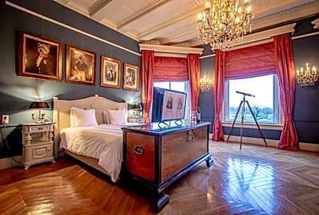 Superior Deluxe Double or Twin Room