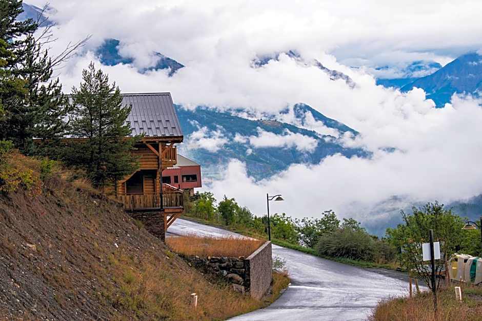 Chalets de Praroustan by Actisource