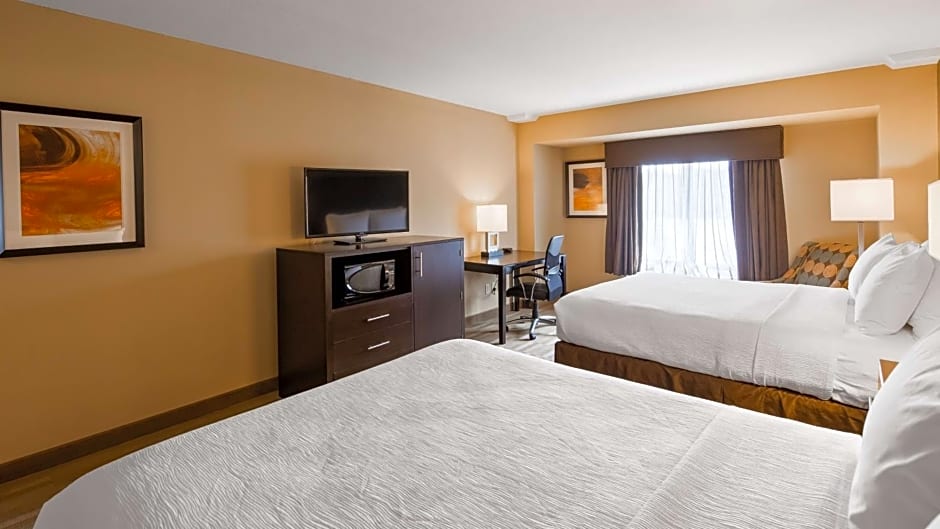 Best Western Plus Thornburg Inn & Suites
