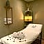 Intouriste Hôtel & Suites
