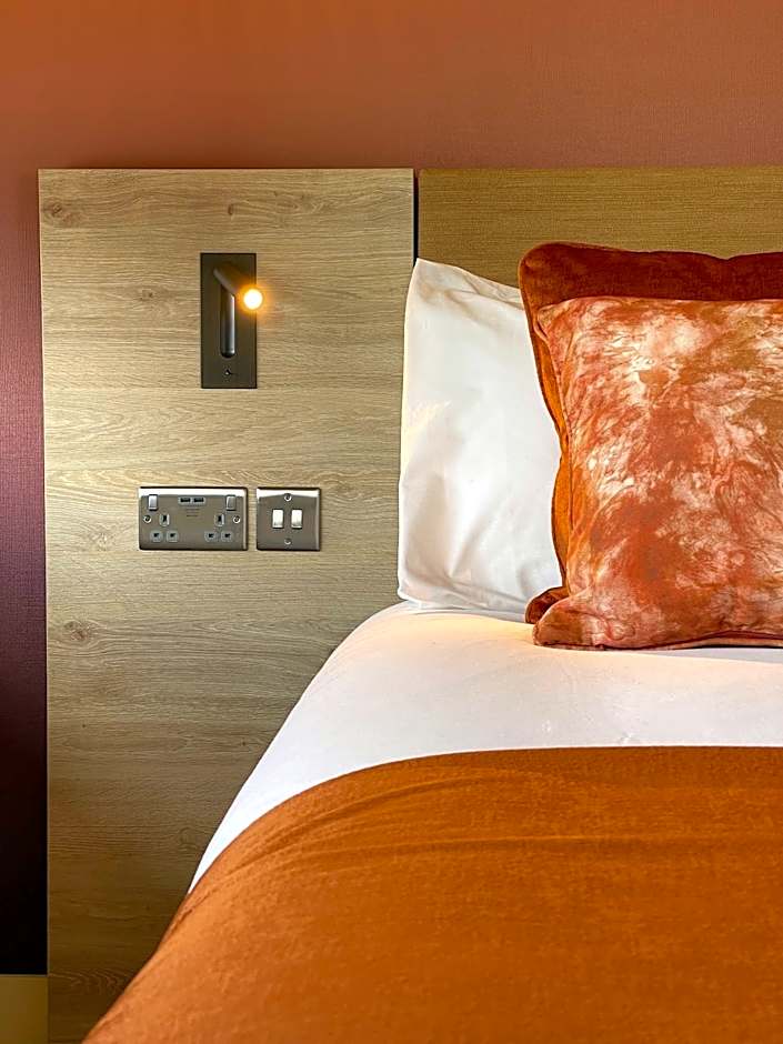 Hex Wildlife Hotel at Yorkshire Wildlife Park