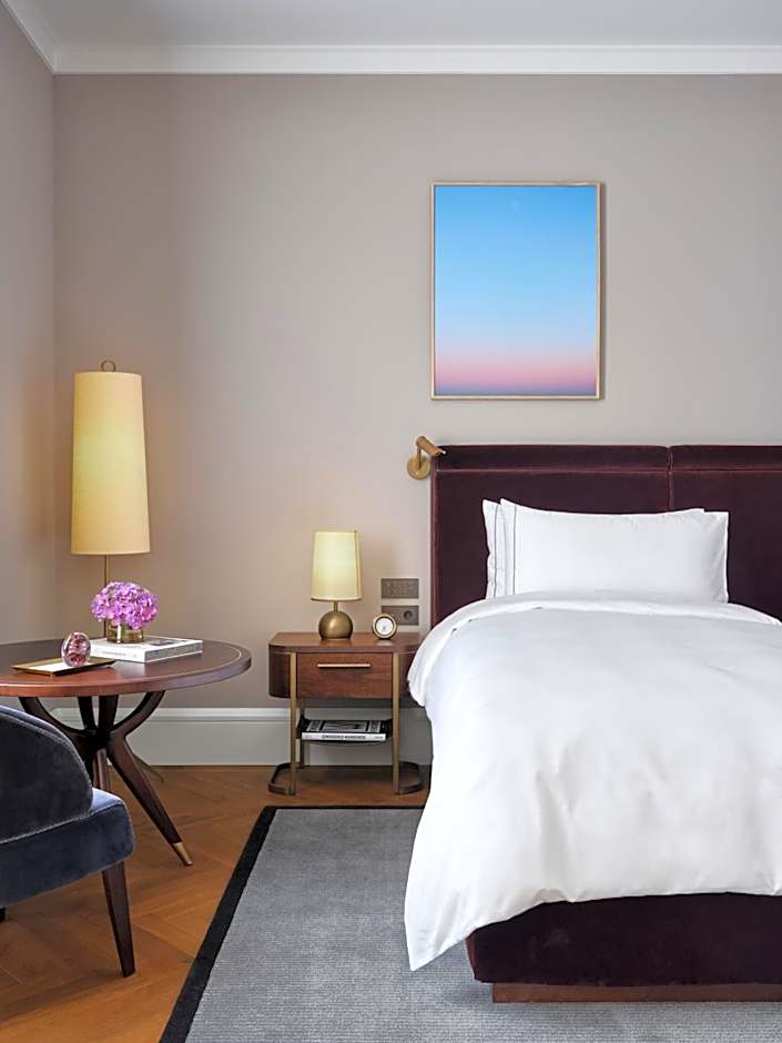 Rosewood Vienna