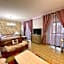 Domaine Ô Clair de Lune - Chambres d'Hôtes et Gîtes à Sarlat - Accès Cité Médiévale 5 minutes à pied - Parking - SPA & Massages en option - Piscine de saison