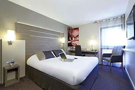 Standard King Room - Non-Smoking