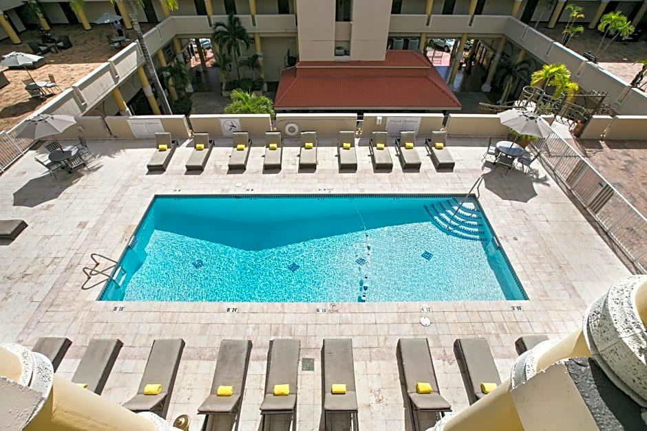 Windward Passage Hotel