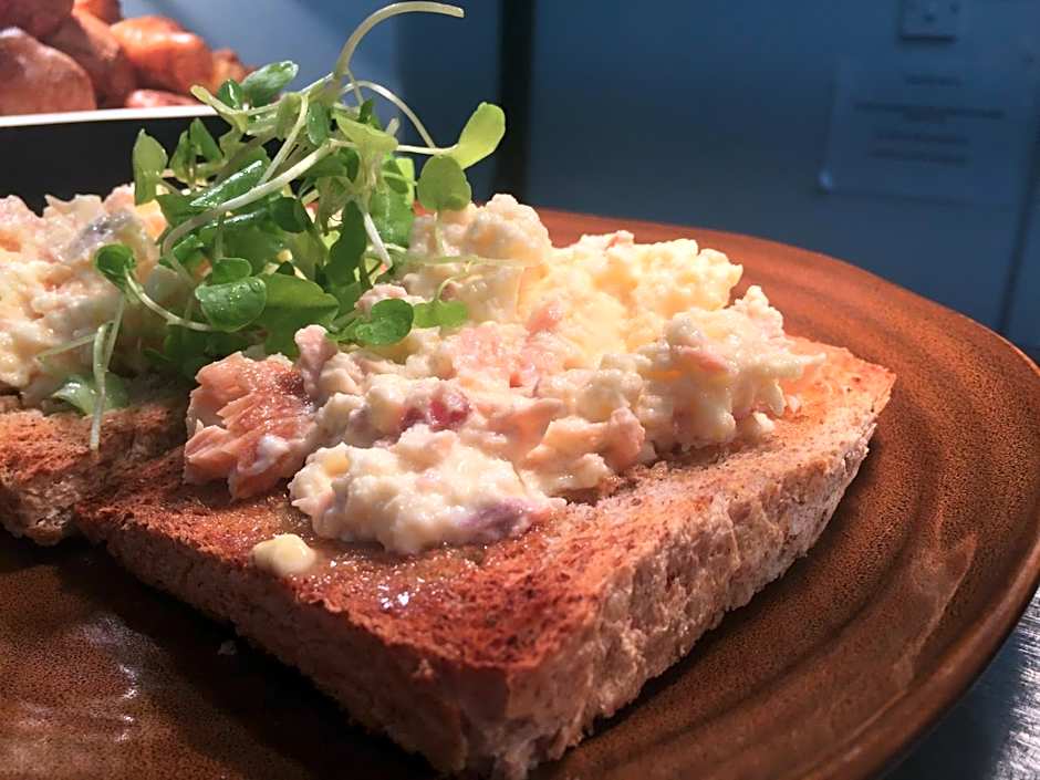 Number 44 Hotel & Bar