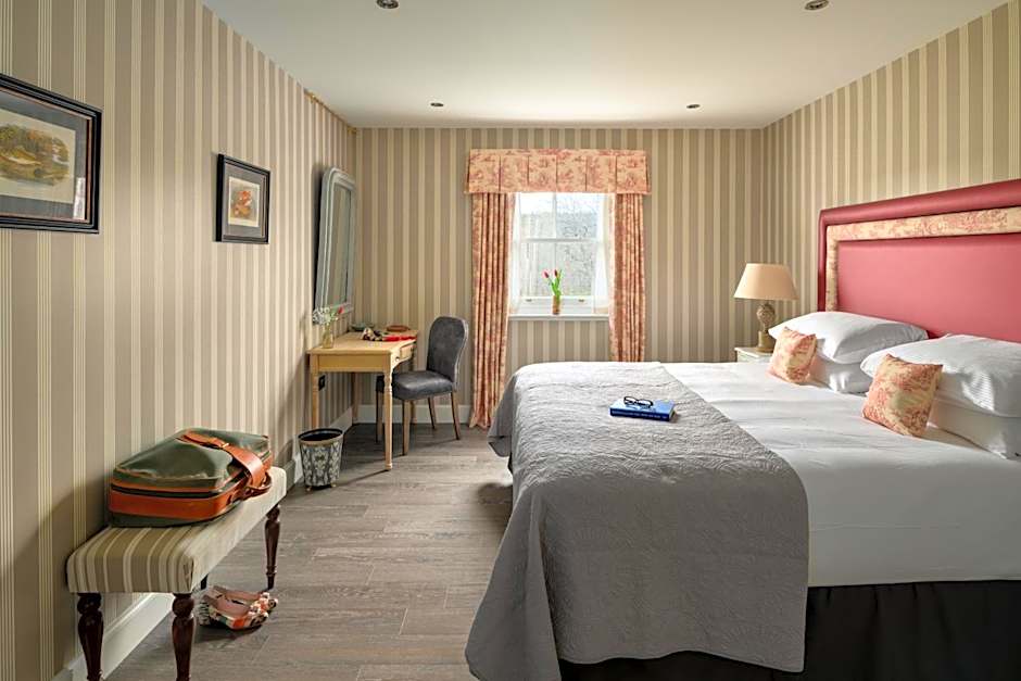 Meikleour Arms Hotel & Restaurant