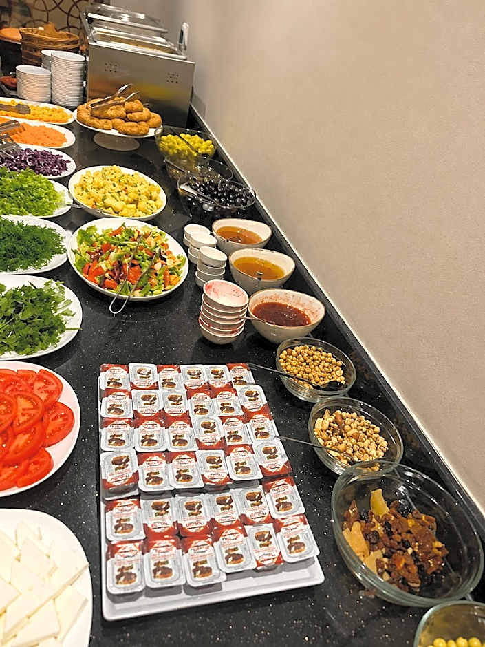 HOTEL REAL LİFE