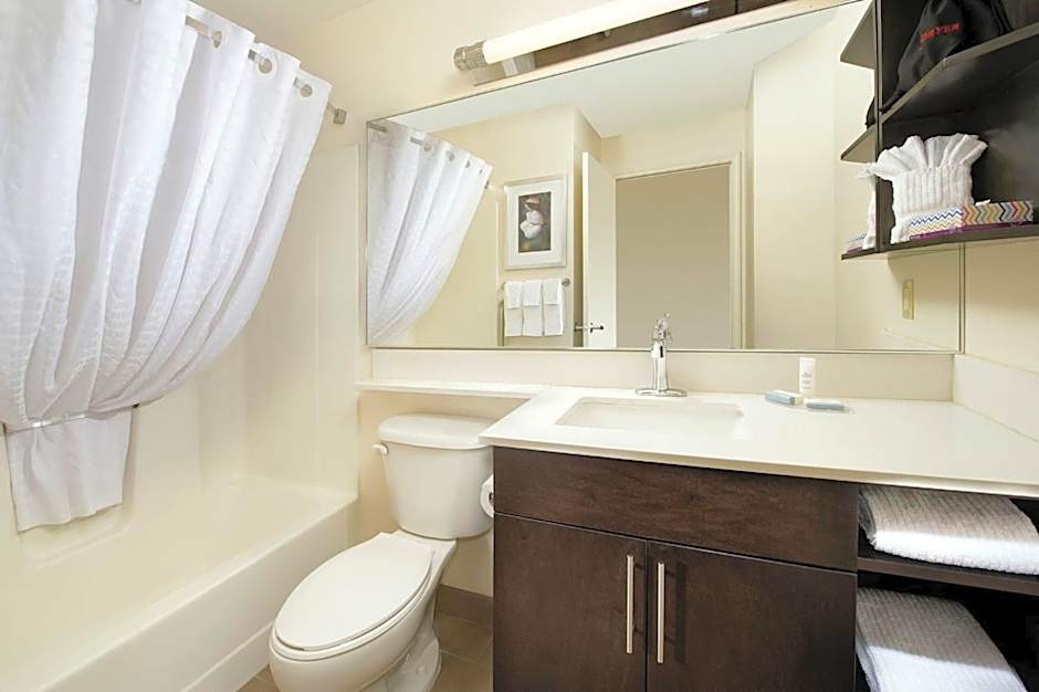 Candlewood Suites Richmond - South By IHG