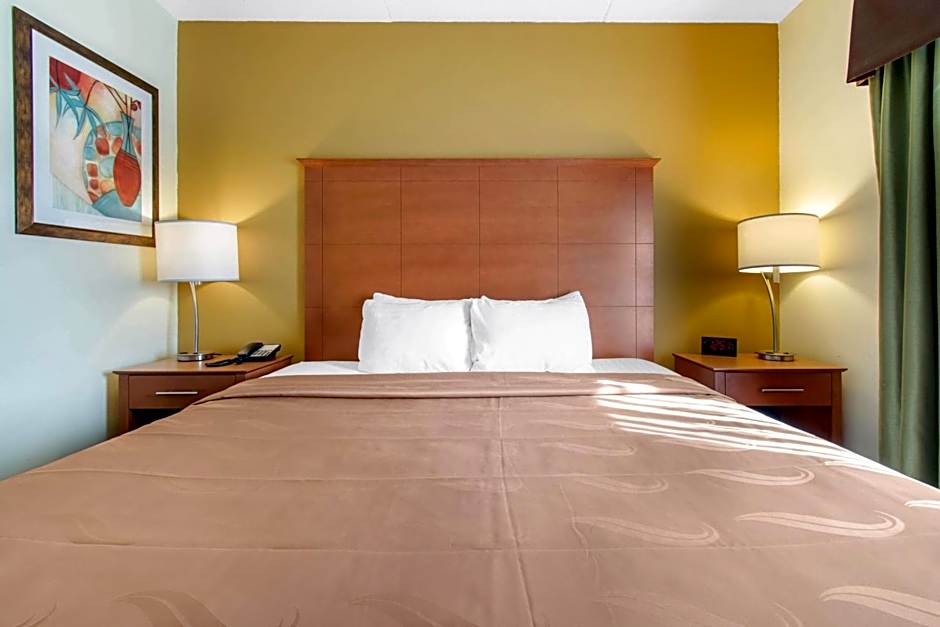 Clarion Hotel & Suites University-Shippensburg