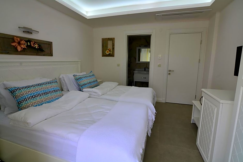 Dalyan Risus Suite