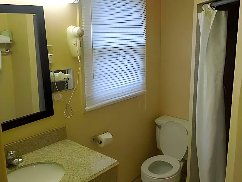 Travelodge by Wyndham South Burlington