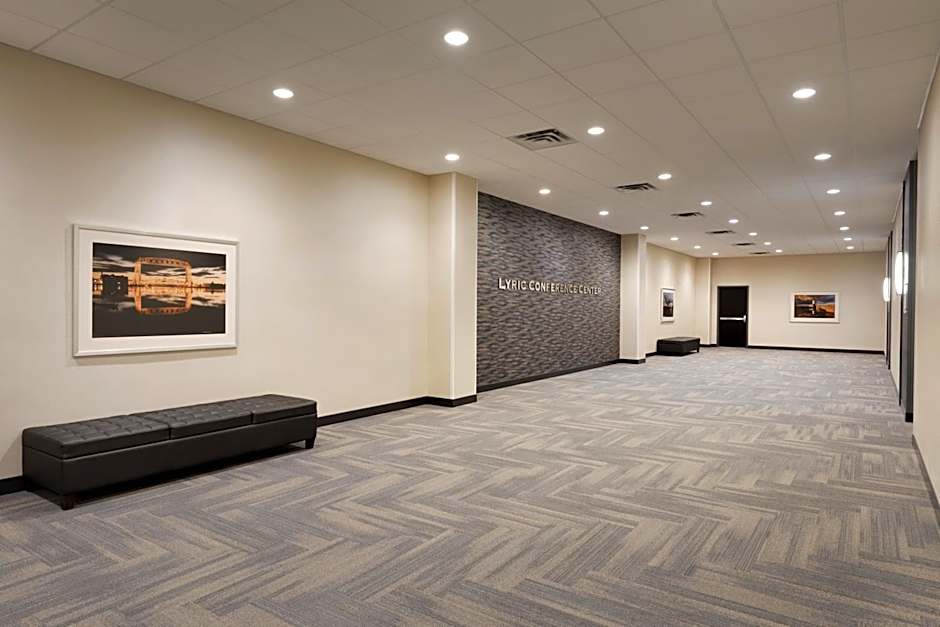 Holiday Inn & Suites Duluth-Downtown By IHG