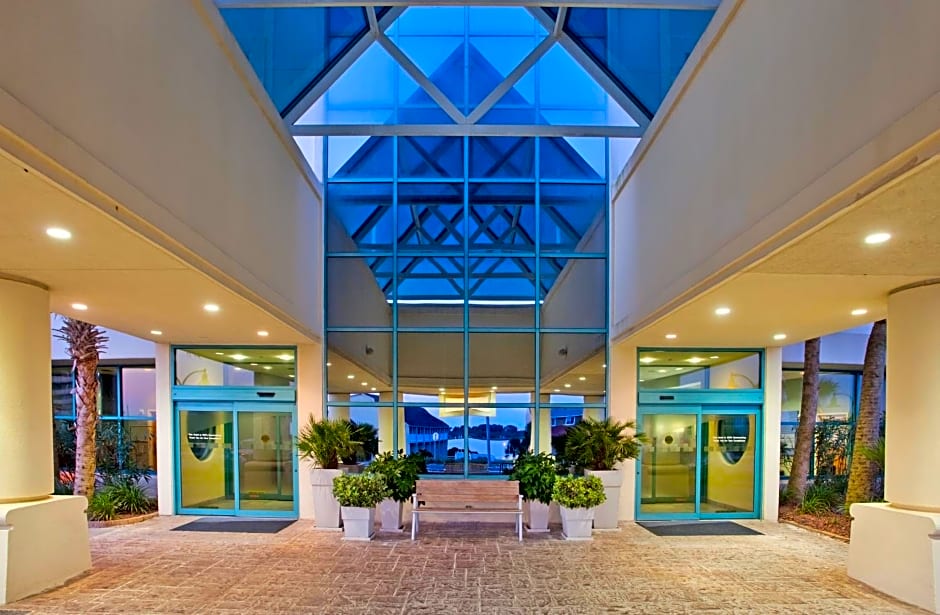 Holiday Inn Express Pensacola Beach Hotel