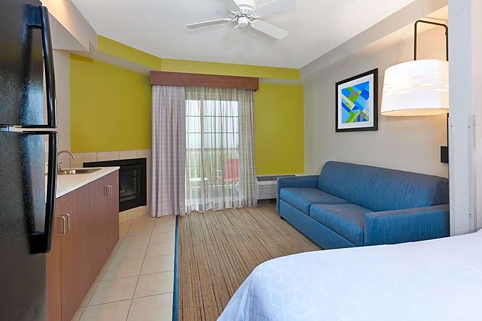 Holiday Inn Express Hotel & Suites Petoskey By IHG