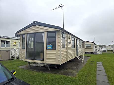 Lyons robin hood caravan 43SW