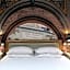 Caruso Place Luxury Rooms & Suites