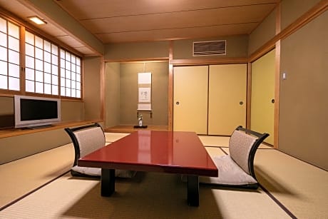 Japanese Style Room with Shared Bathroom and Toilet 1