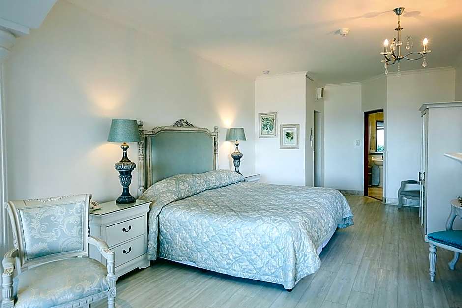 Misty Waves Boutique Hotel