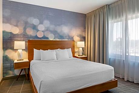 Accessible Suite, 2 Queen Beds, Tub, Non Smoking