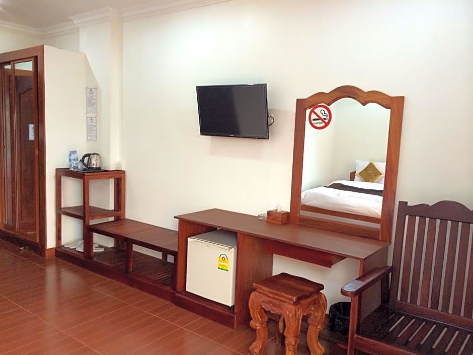 Emerald Bb Battambang Hotel