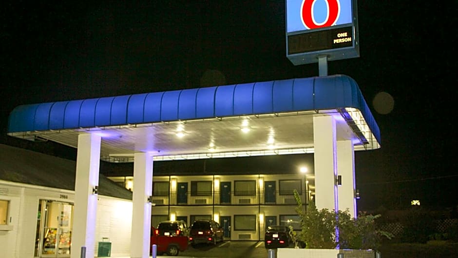 Motel 6 Fayetteville, AR