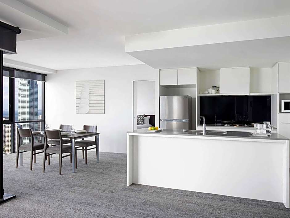 Mantra Circle on Cavill Surfers Paradise
