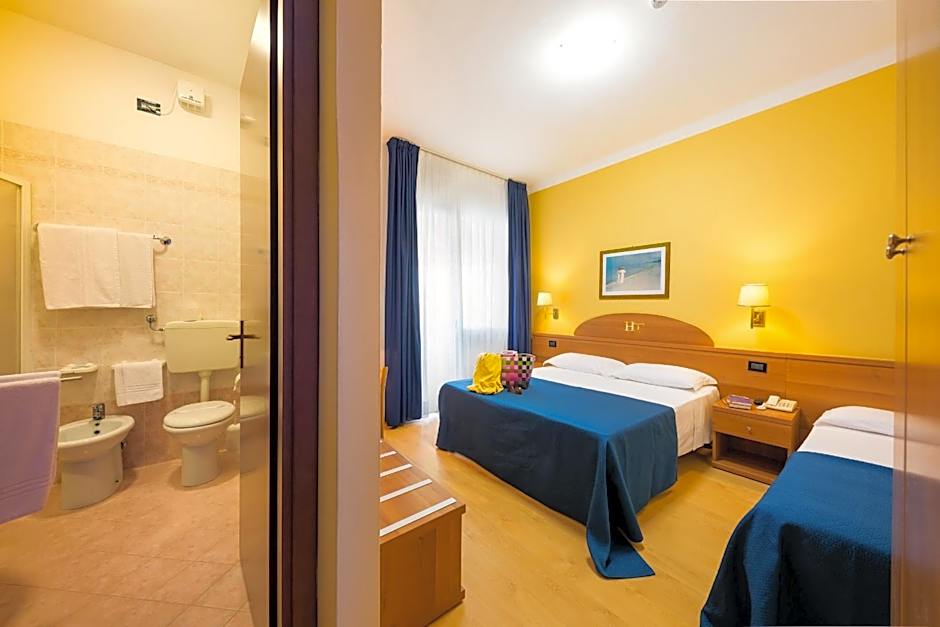 Hotel Tritone
