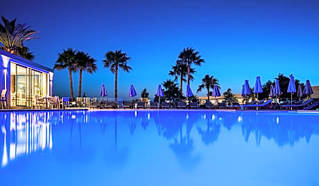 Solimar Aquamarine Resort