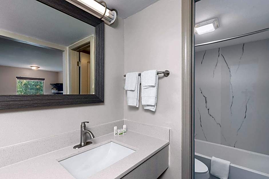 Baymont by Wyndham Dothan