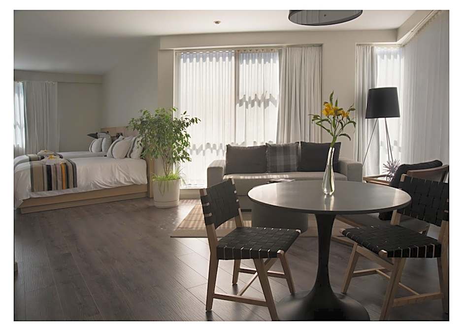 Photo 1 of 6 of Luxury 2 Beds