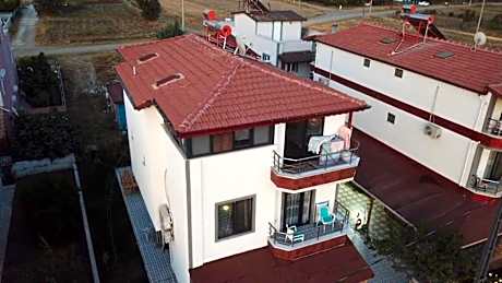 Geyikli sahilde 1+1 daire Bahçe Katı A1