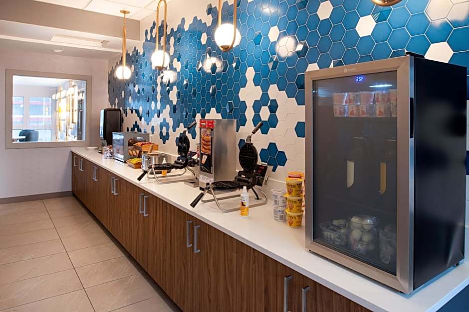 La Quinta Inn & Suites by Wyndham Seattle Sea-Tac Airport