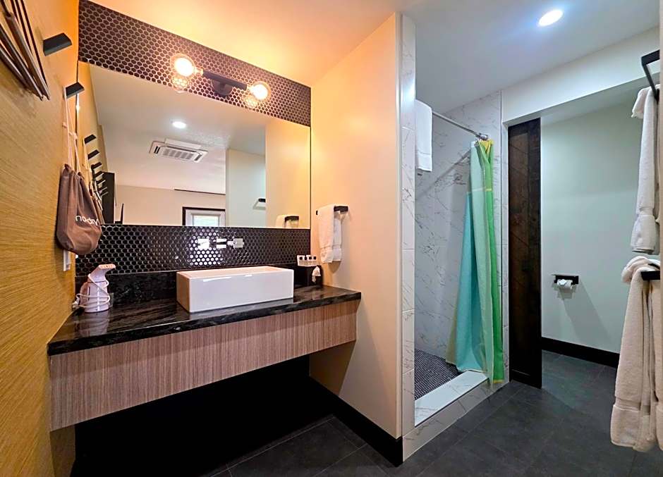 Mahala - 21 and Over - A Town & Desert Boutique Hotel