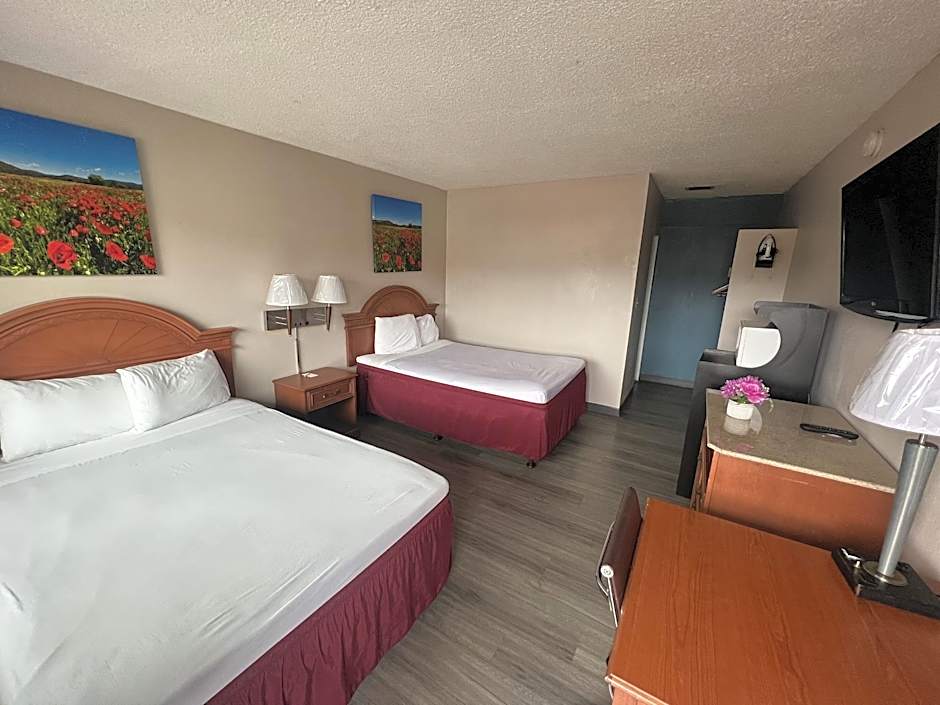 Photo 1 of 1 of 2 Double Beds, Mobility Accessible, Roll in Shower